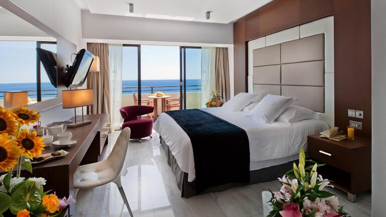 amathunta-suite-bedroom-1